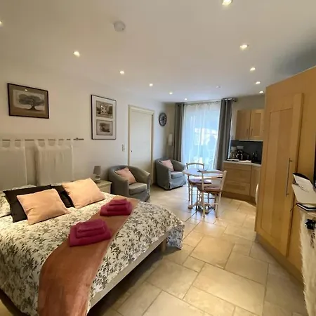 Holiday home Le Nathalie Meuble De Tourisme 4 Etoiles Le Moulin De Predelles Reillanne